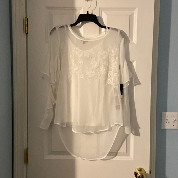 Simply Vera Vera Wang Tops - Simply Vera Vera Wang Sleeve Flounce Blouse size XS